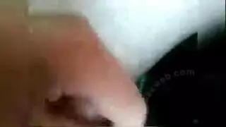 يشوف تتناك من الدكتور يقرر ينيكها بعد ماترجع البيت