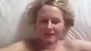 كس يفيض من شرج قوي