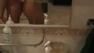 الجنسيه المثليه لي نساء معا