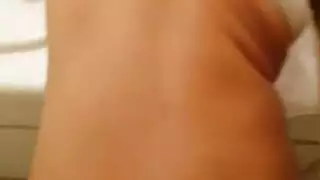 نيك اختي والعائلة نائمة