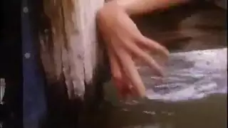 فنان تشكيلي ساخن يضاجع ملهمته العارية في فيلم إباحي جامح بالمسبح