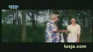 سحاق ثلاثي مع قضيب اصطناعي قاسي في رسوم متحركة إباحية