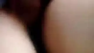 جنس عائلي: أبي يضرب ابنته الحامل