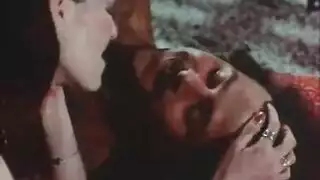 وجه الجلوس كبير الثدي اليابانية خمر الألمانية