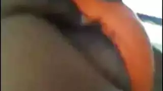 شباب يأخذون بنات