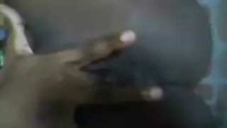 بنات عريات بيض