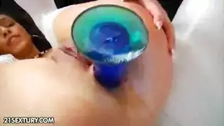 عاهرات مذهلات في حفلة جنسية قاسية صريحة