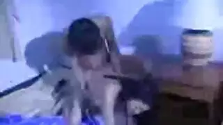 جنس جماعي على الشاطئ: بنات جامحات في المحيط الهادي