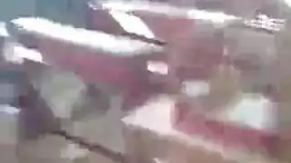 جلسة جنس جماعي في غرفة السكن: طلاب جامعيون صغار يتحررون