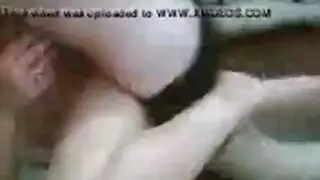 شهر عسل سعودي إباحي: فض بكارة العروس بجنس عنيف