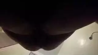 مشاهدة إباحية قاسية بقضيب اصطناعي كبير