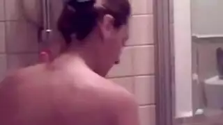 سكس حمامات يتشطفو