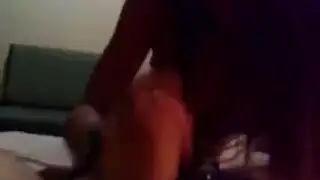 اغتصاب جماعي لعامل مزرعة في الإسطبل القذر