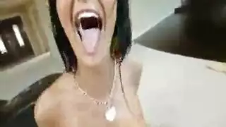 يمارس الجنس مع اخت بعنف
