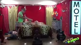 كلاسيكي طويل الحجم: مشاهد سكس قبرصية كلاسيكية بدقة عالية
