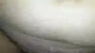 استمناء رجل في الجمام