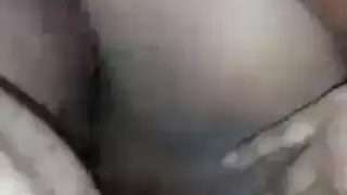 الزوجة الجذابة تلعب مع نفسها ، في كل مرة يتم إرهاقها تمامًا من الزوج
