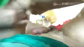 فتاه تصل الا نشوتها