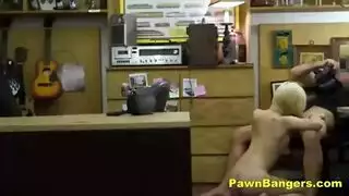 الاختناق اللعب مثلي الجنس الطالبة أو مختلط