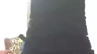 عرض استمناء جزائري: بورنو ويب كام بقميص أسود ضيق