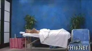 ملكات الشرج لدى أريا فوكسكس تقدم لنائب الرئيس متعة الإيلاج المزدوج