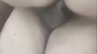 ينيكها فى العربيه مصرى