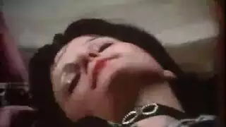 فيلم قديم جدا ابوها في الحمام