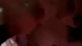 مئة صباح شابة
