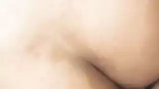 صاحبها دخل زبه في طيزهابلعافيه وصوتت منالوجع