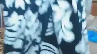 في الهواء الطلق حلق عميق الثدي