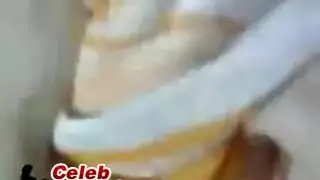 شاب ينيك أخته في غرفته بالسر