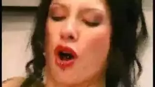 العاهرة ساشا