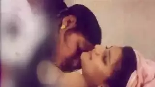 ام مطلقه معها ابنها تعليم انيك