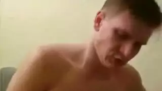أمريكية ناضجة تلعق كسها وتنيك بقوة