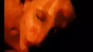 فتاة خجولة تتحول إلى نجمة إكس إكس إكس شقراء