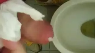 شرجي إبوني بمؤخرة عملاقة