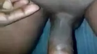 شارة وأصفاد: شرطيان يمارسان الجنس مع رجل حتى يفقد وعيه
