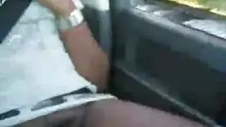 دنيس المشتهية تتخطى التدليك لممارسة جنس صريح مع الرجل المجاور