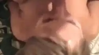 الشقراوات المثيرة والدمى المثيرة تتبلل