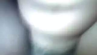 قضيب الحصان يمطط الفتاة في إباحية سفاح القربى
