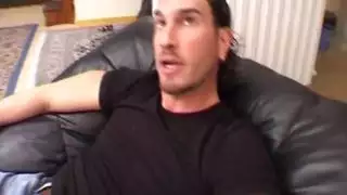 إصبع ذلك الكس الرطب بلا توقف