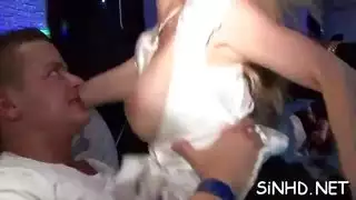 بورنو بقضيب عملاق قضيب ضخم في الداخل بعمق