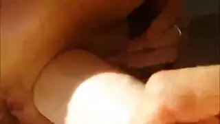 قضيب بورنو ضخم يسيطر على فتحاتها