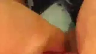 طقوس الفجور: خادمات فرنسيات يُمداعبن ويُضاجعن في حفلة جنسية