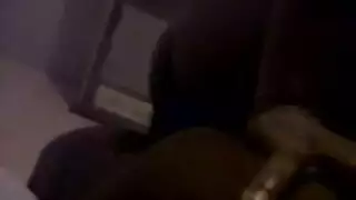 إيطالي ثري ثمل يملأ فرجها بالسائل المنوي