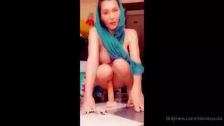 عاهرة سورية مثارة تريد جنسًا عنيفًا