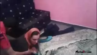 شباب عرب أصحاب قامات يمارسون جنسًا جماعيًا جامحًا فيديو إباحي كامل