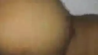 الزوجة المقيدة تتعرض للصفع المثير بينما يصورها زوجها في فيلم إباحي صريح