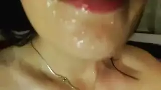 فوتا تمص العضو ثم تُغطى كالدونات