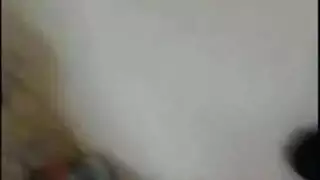 بنت اول مره تنفتح علا يد رجل لديه زب كبير